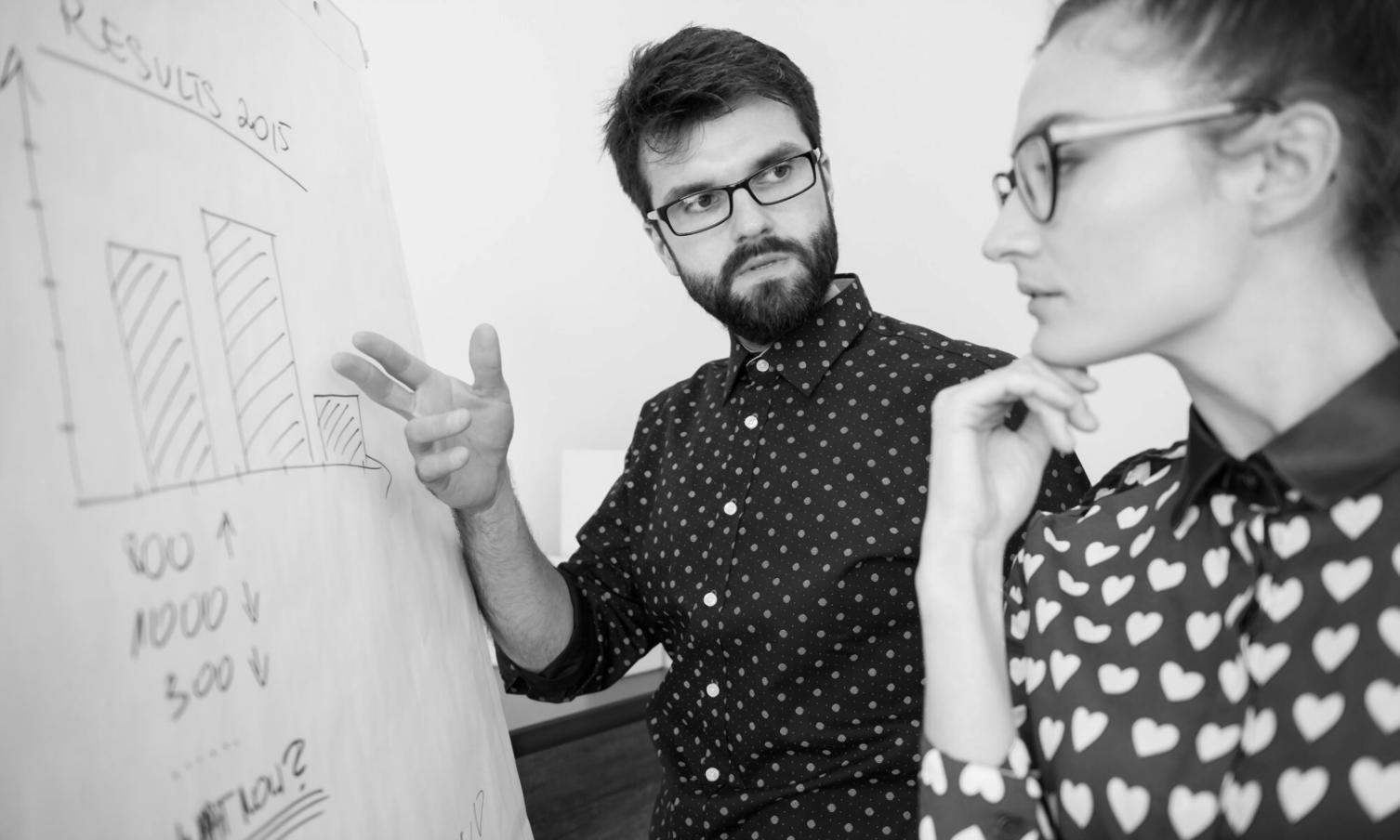 Atelier d'écriture avec étudiants concentrés